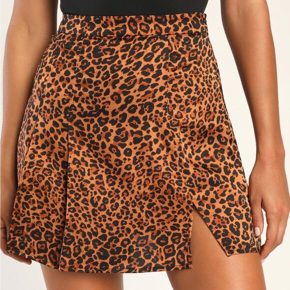 Lulus Cheetah Print Mini Skirt NWT Size Small - Picture 1 of 8